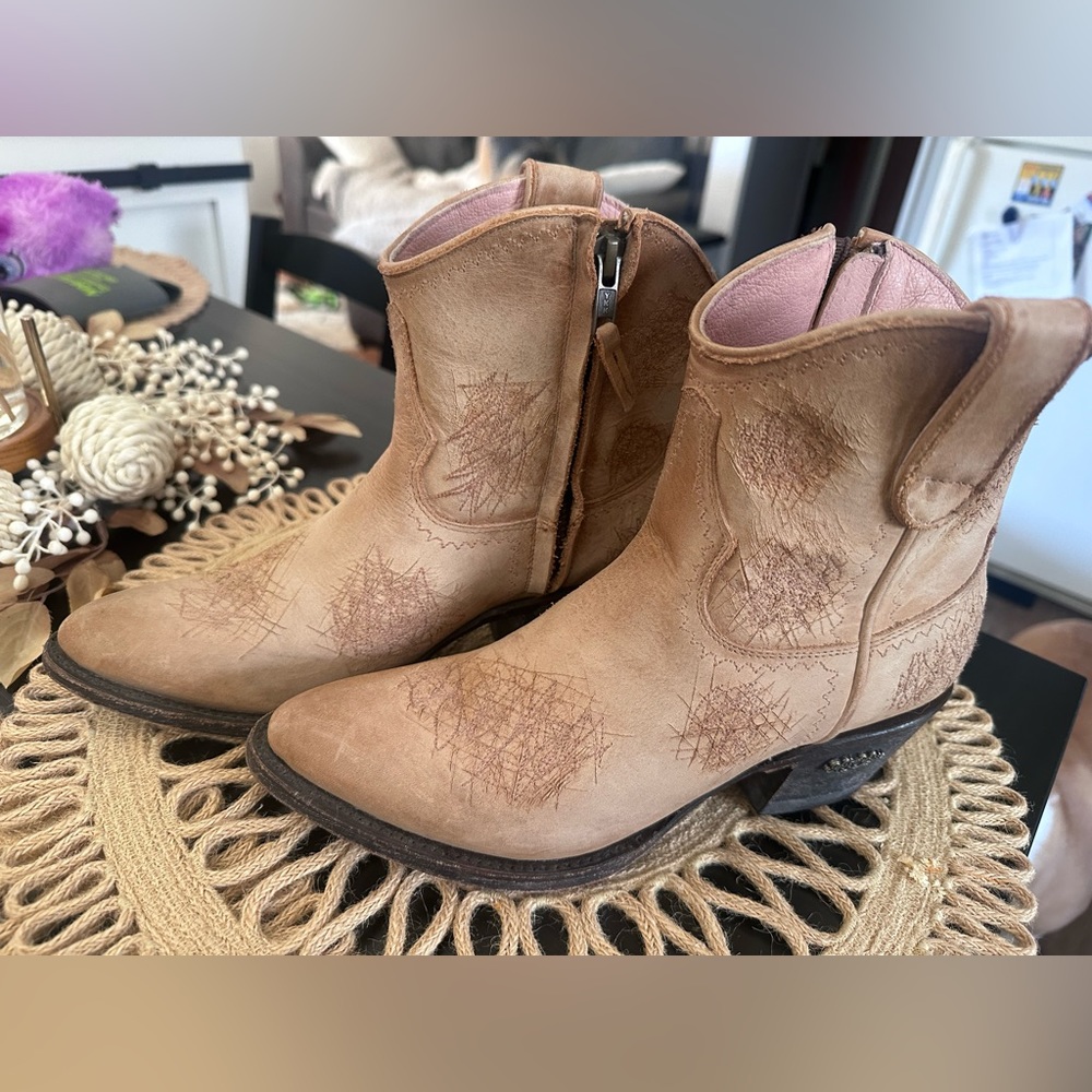 Miss Macie ankle boot